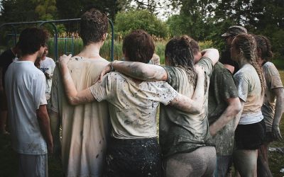 20 Creative Ideas for Communication Team Building Activities